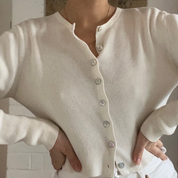 White Vintage Cropped Knit - Picture 4 of 7